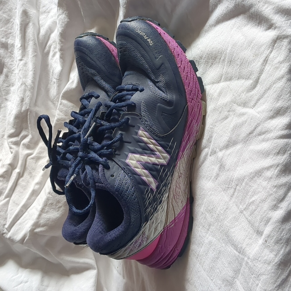 New Balance Shoes Trail Runners Purple size 8/ 39